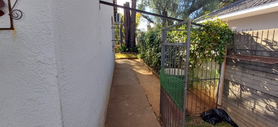3 Bedroom Property for Sale in Flamwood North West